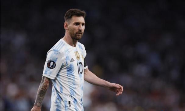 里瓦尔多：维尼修斯不该被换下，阿隆索可能是想展示权威